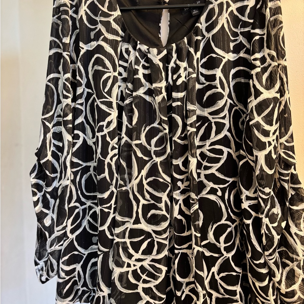 Sami & Jo Black and White Relaxed Blouse